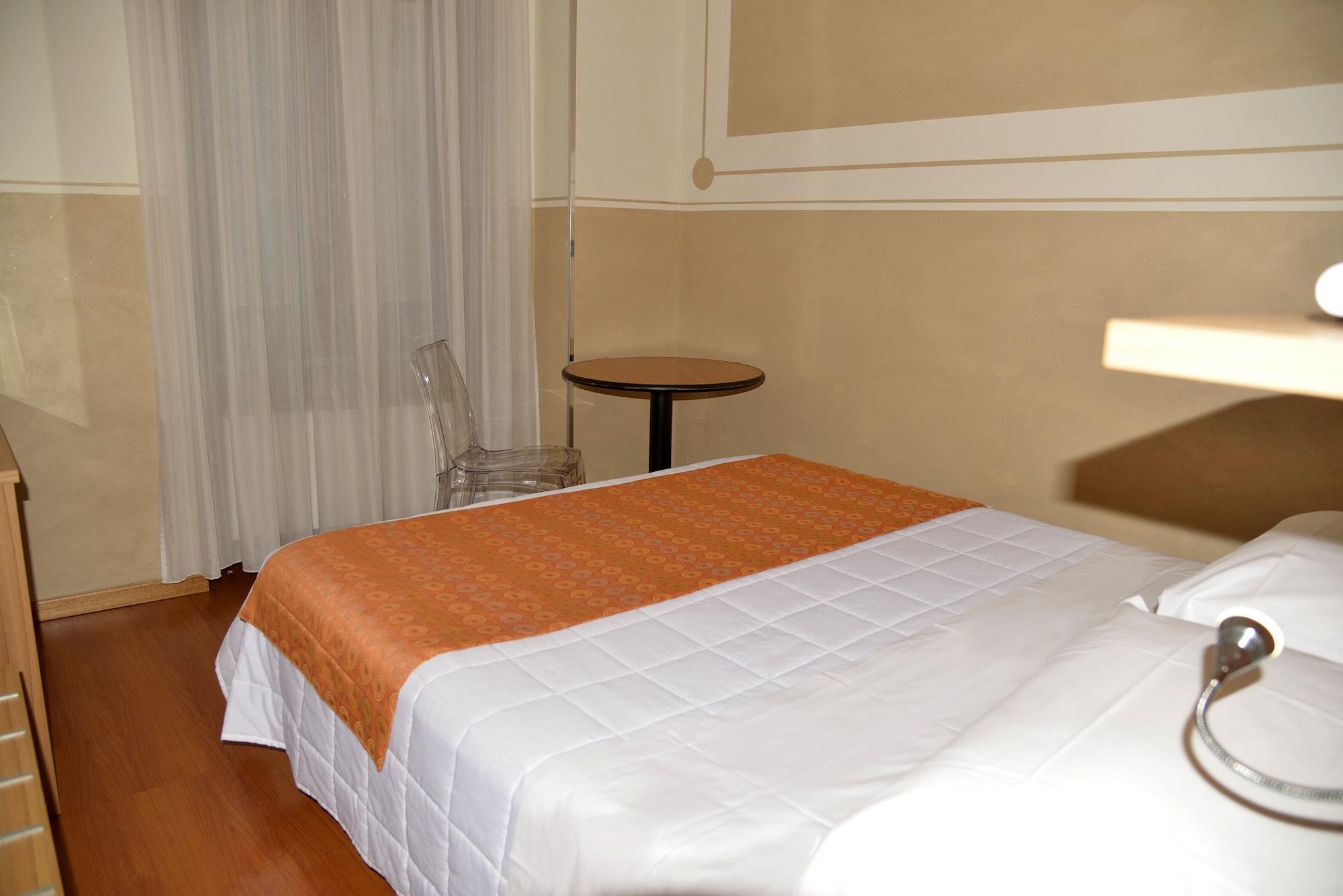 Hotel Amadeus E Teatro Torino Esterno foto